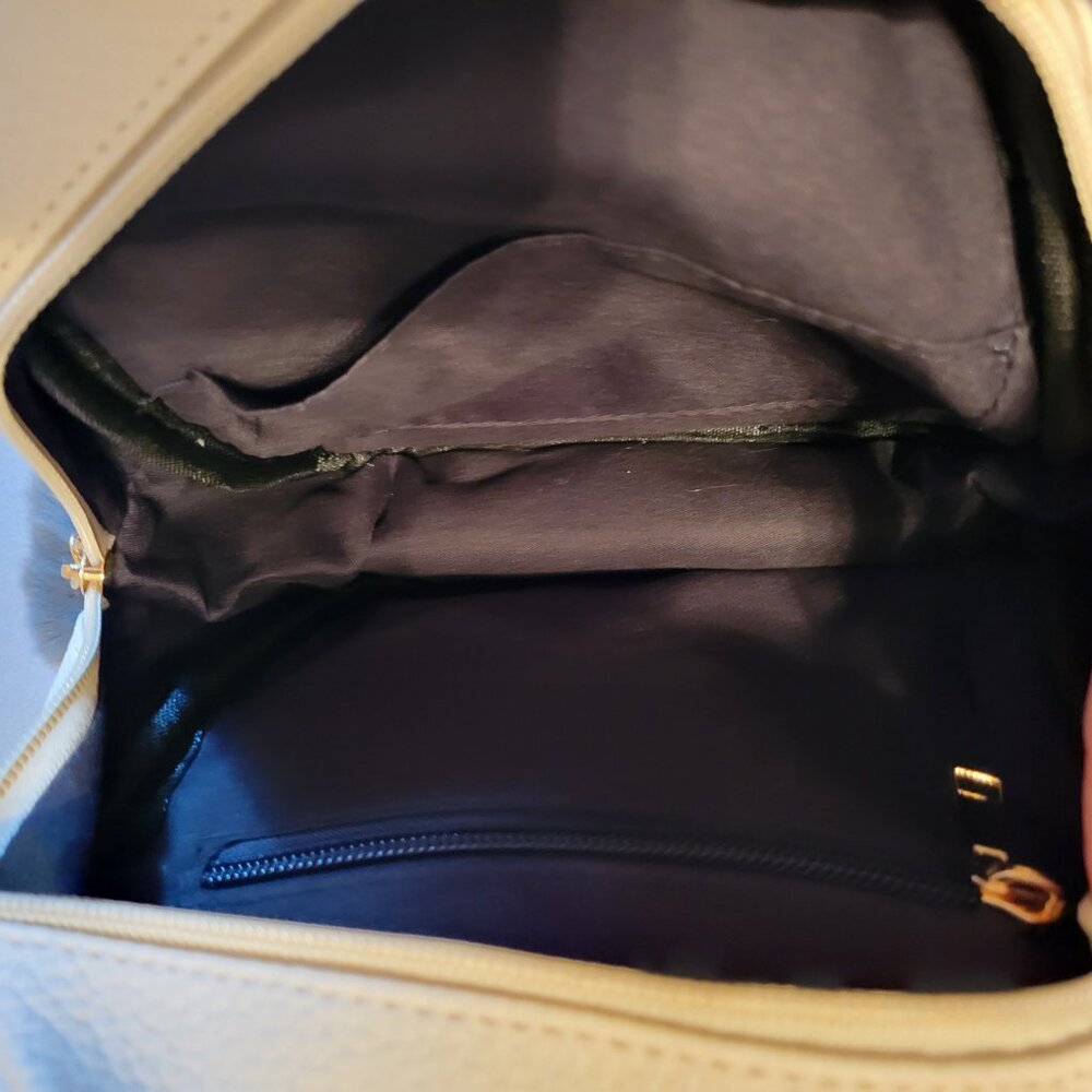Travel backpack - Picture 2 of 3